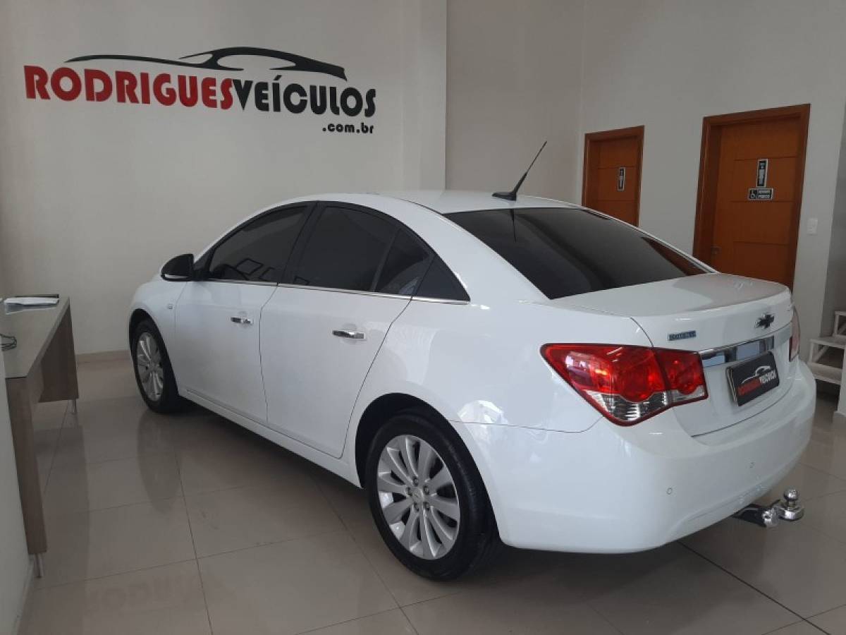 CHEVROLET - CRUZE - 2012/2012 - Branca - R$ 58.900,00