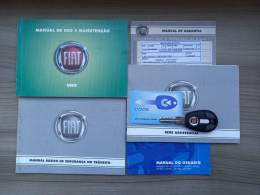 FIAT - UNO - 2010/2011 - Prata - R$ 28.900,00