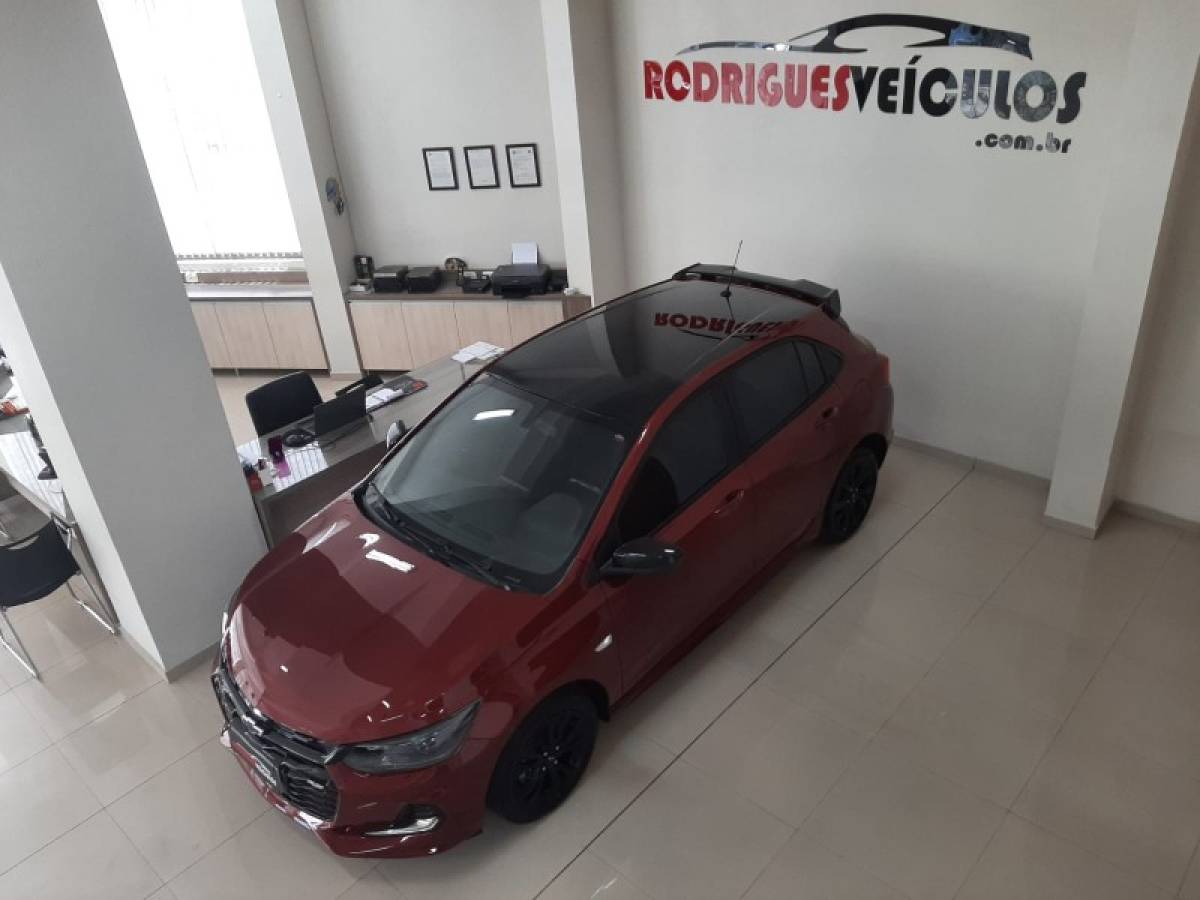 CHEVROLET - ONIX - 2021/2022 - Vermelha - R$ 77.900,00