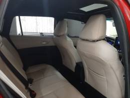TOYOTA - COROLLA - 2023/2024 - Vermelha - R$ 175.000,00