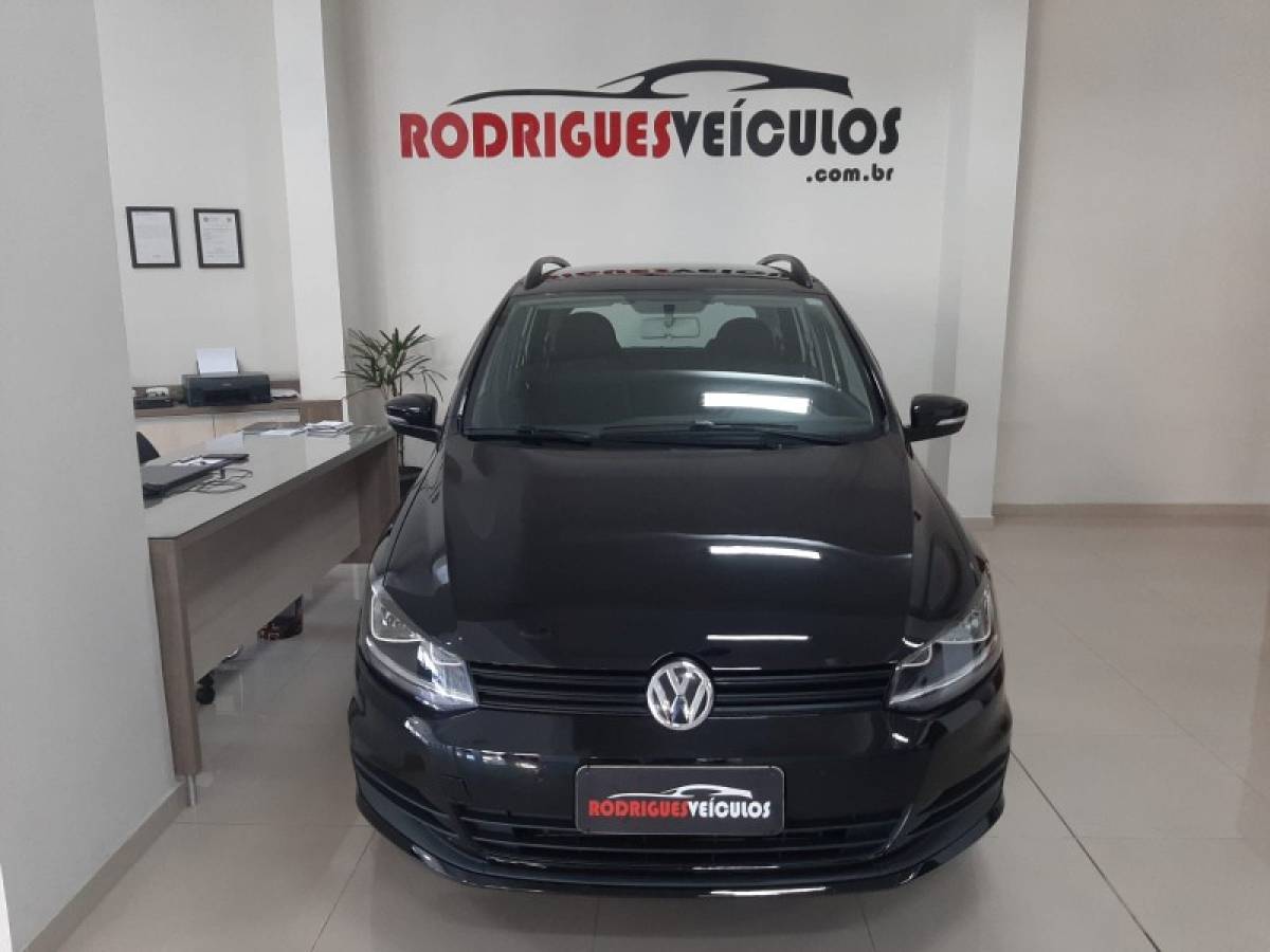 VOLKSWAGEN - SPACEFOX - 2017/2018 - Preta - R$ 56.900,00