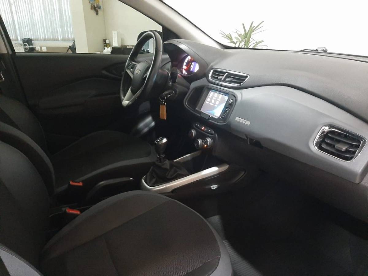 CHEVROLET - ONIX - 2019/2019 - Prata - R$ 68.900,00