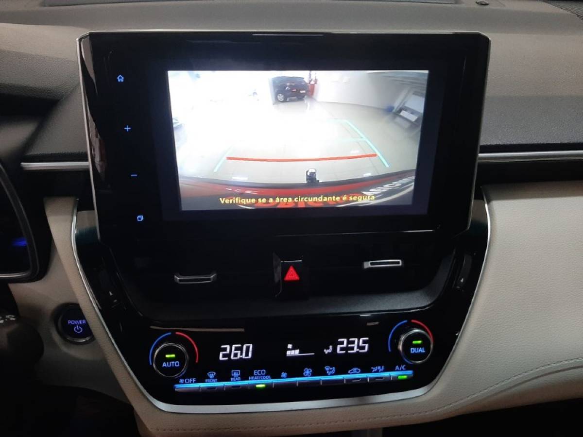 TOYOTA - COROLLA - 2023/2024 - Vermelha - R$ 175.000,00