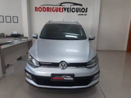 VOLKSWAGEN - SPACE CROSS - 2015/2015 - Prata - R$ 64.900,00