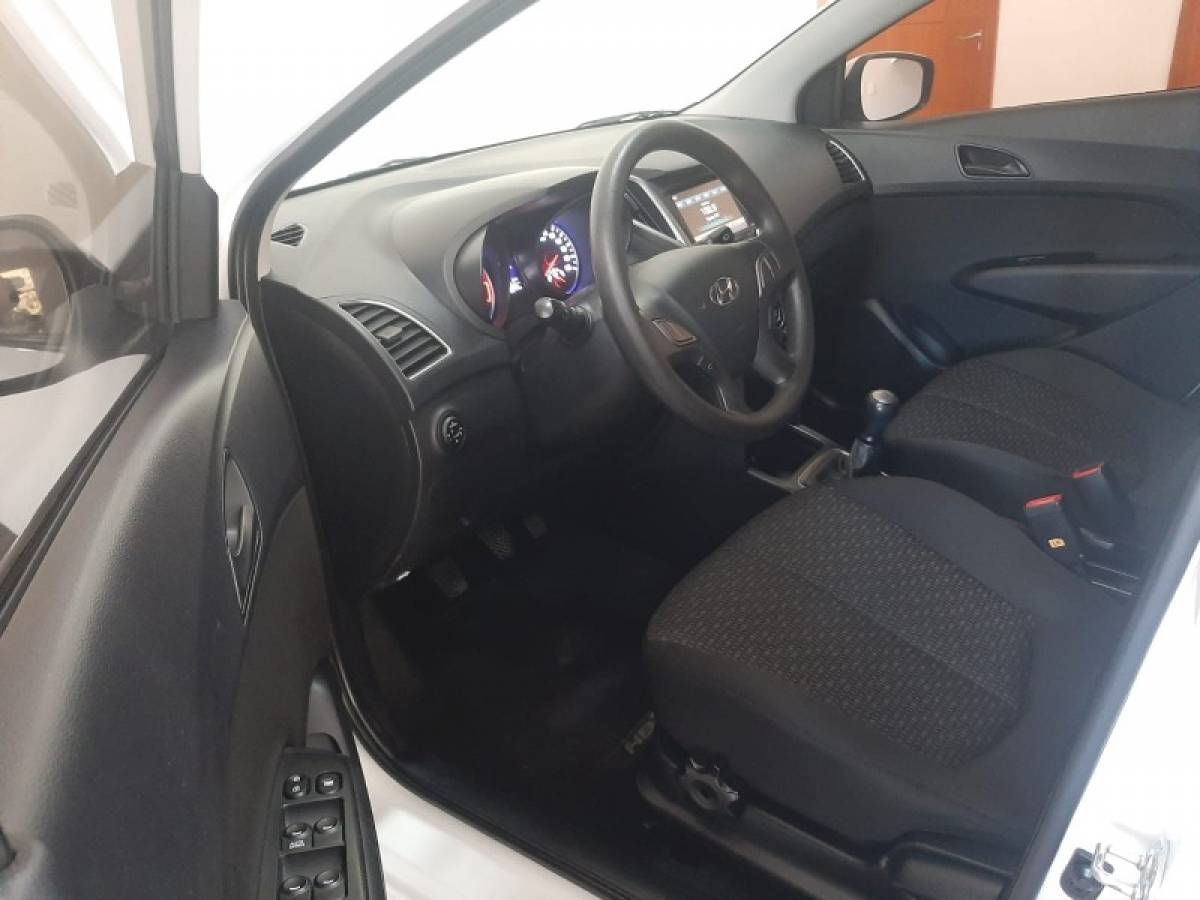 HYUNDAI - HB20 - 2018/2019 - Branca - R$ 56.900,00