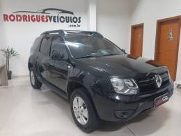 RENAULT - DUSTER - 2015/2016 - Preta - R$ 58.900,00