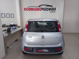 FIAT - UNO - 2010/2011 - Prata - R$ 28.900,00