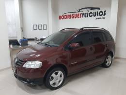 VOLKSWAGEN - SPACEFOX - 2007/2008 - Vermelha - R$ 29.900,00