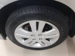 HONDA - FIT - 2013/2014 - Prata - R$ 58.900,00