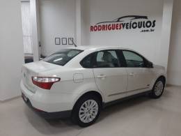 FIAT - GRAND SIENA - 2015/2015 - Branca - R$ 47.900,00
