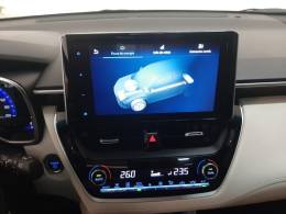 TOYOTA - COROLLA - 2023/2024 - Vermelha - R$ 175.000,00