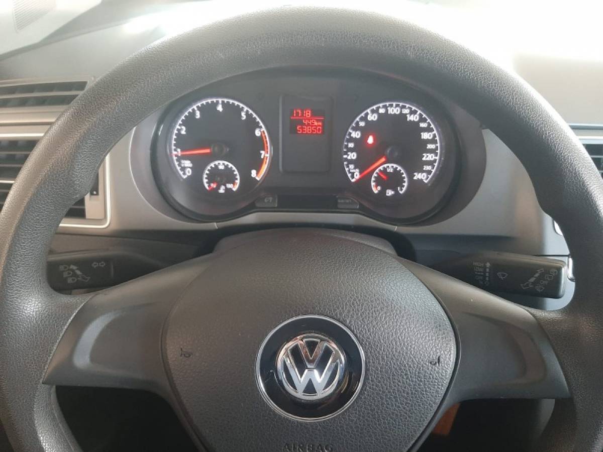 VOLKSWAGEN - SPACEFOX - 2017/2018 - Preta - R$ 56.900,00