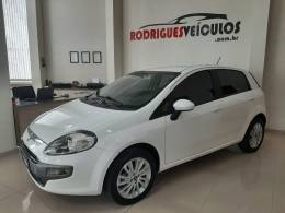 FIAT - PUNTO - 2015/2016 - Branca - R$ 47.900,00