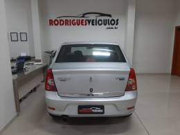 RENAULT - LOGAN - 2011/2011 - Prata - R$ 26.900,00