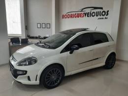 FIAT - PUNTO - 2014/2015 - Branca - R$ 54.900,00