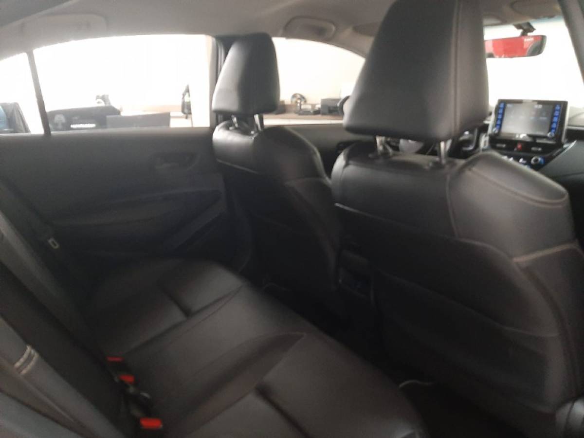 TOYOTA - COROLLA - 2020/2021 - Prata - R$ 119.990,00