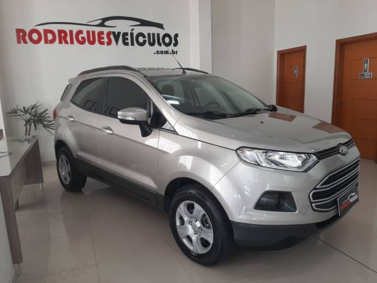 FORD - ECOSPORT - 2016/2017 - Prata - R$ 59.900,00
