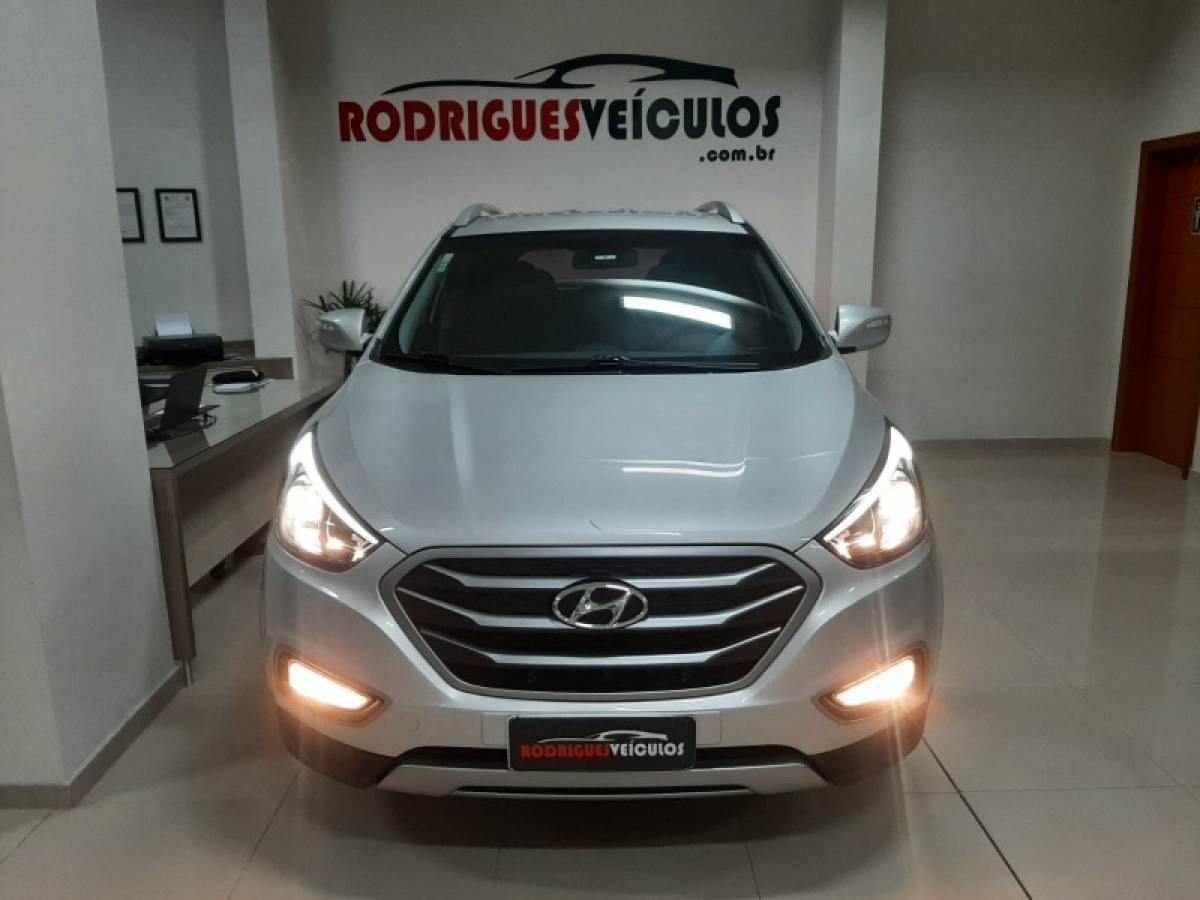 HYUNDAI - IX35 - 2019/2020 - Prata - R$ 95.900,00