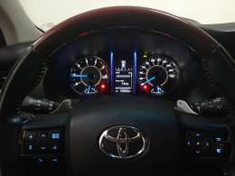 TOYOTA - HILUX SW4 - 2018/2018 - Prata - R$ 229.000,00