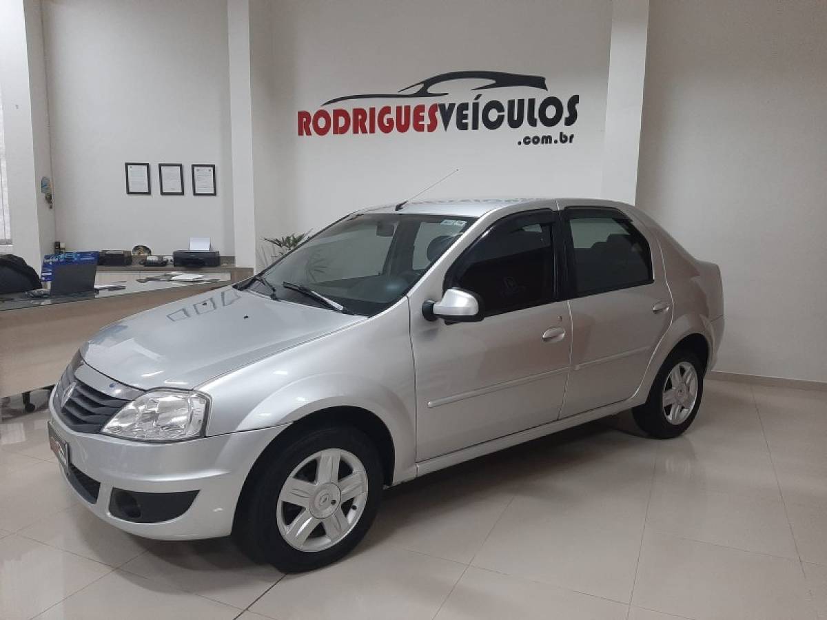 RENAULT - LOGAN - 2011/2011 - Prata - R$ 26.900,00