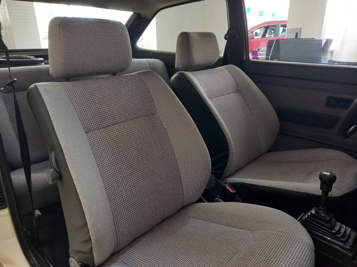 VOLKSWAGEN - GOL - 1991/1992 - Branca - R$ 19.900,00