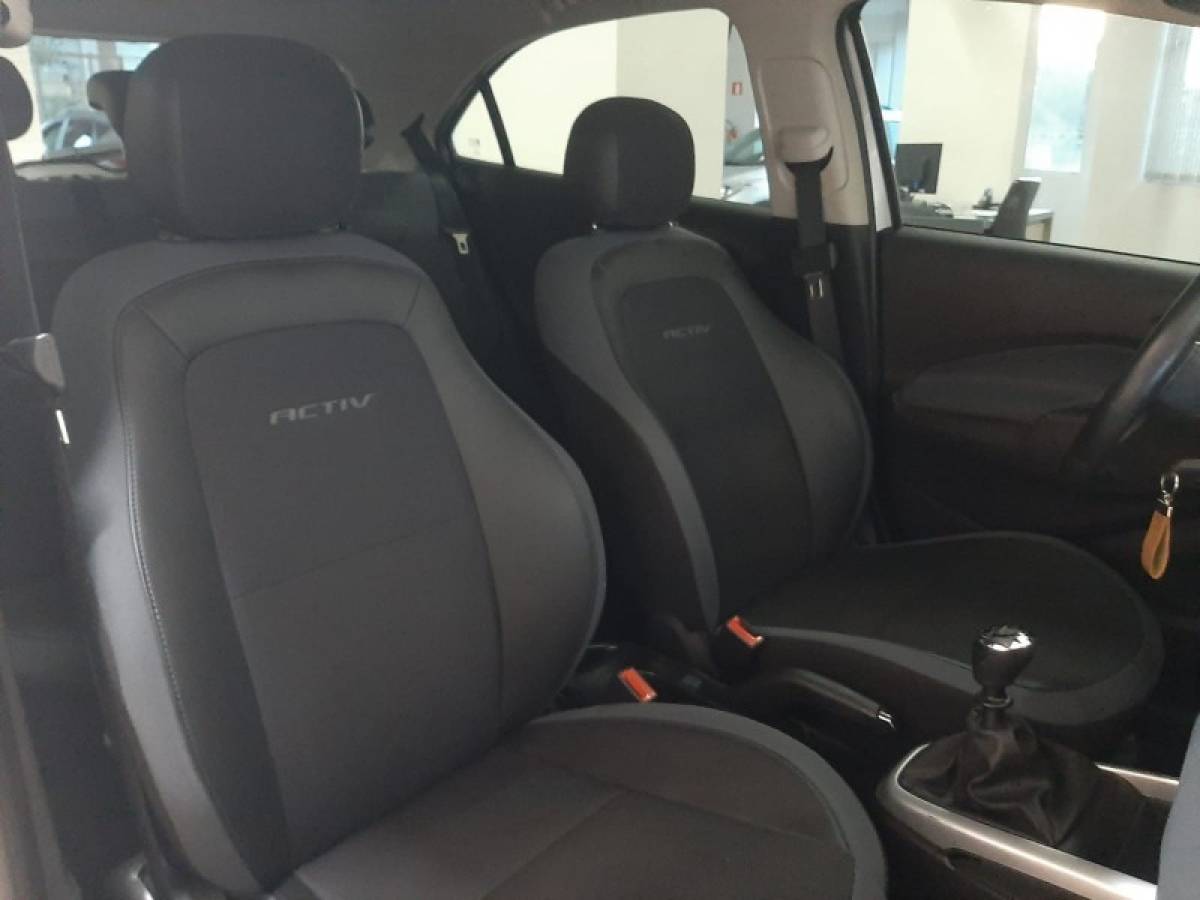CHEVROLET - ONIX - 2019/2019 - Prata - R$ 68.900,00