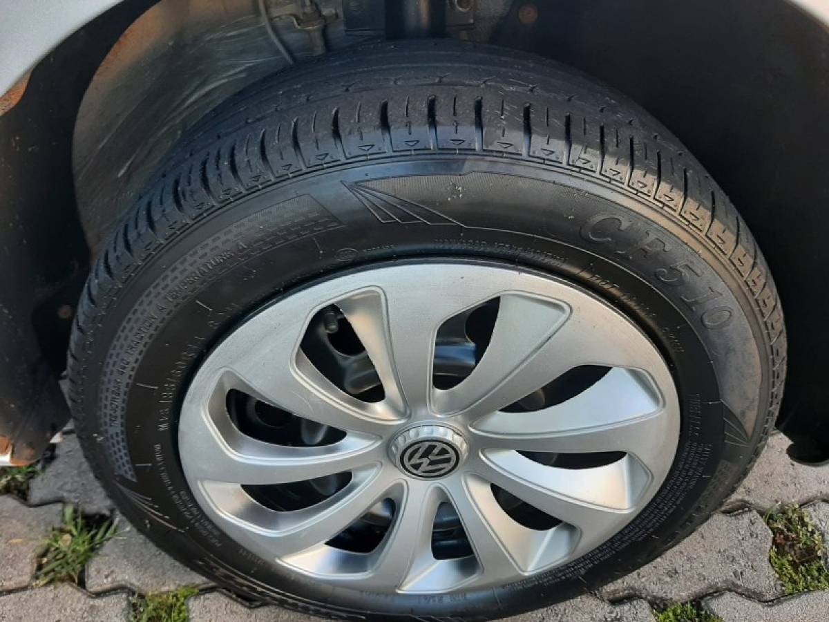 VOLKSWAGEN - VOYAGE - 2009/2009 - Prata - R$ 25.900,00