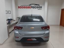 CHEVROLET - ONIX - 2023/2024 - Prata - R$ 92.900,00