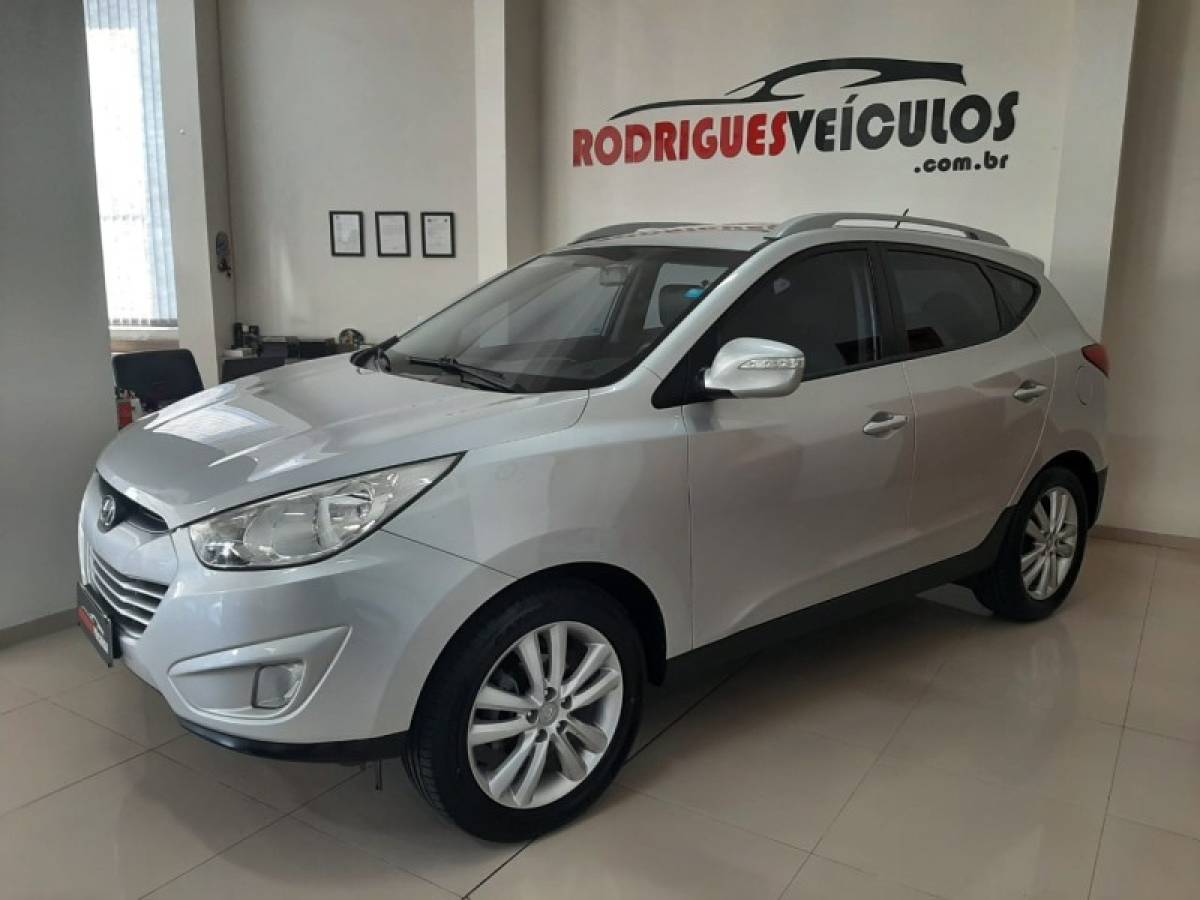 HYUNDAI - IX35 - 2010/2011 - Prata - R$ 59.900,00