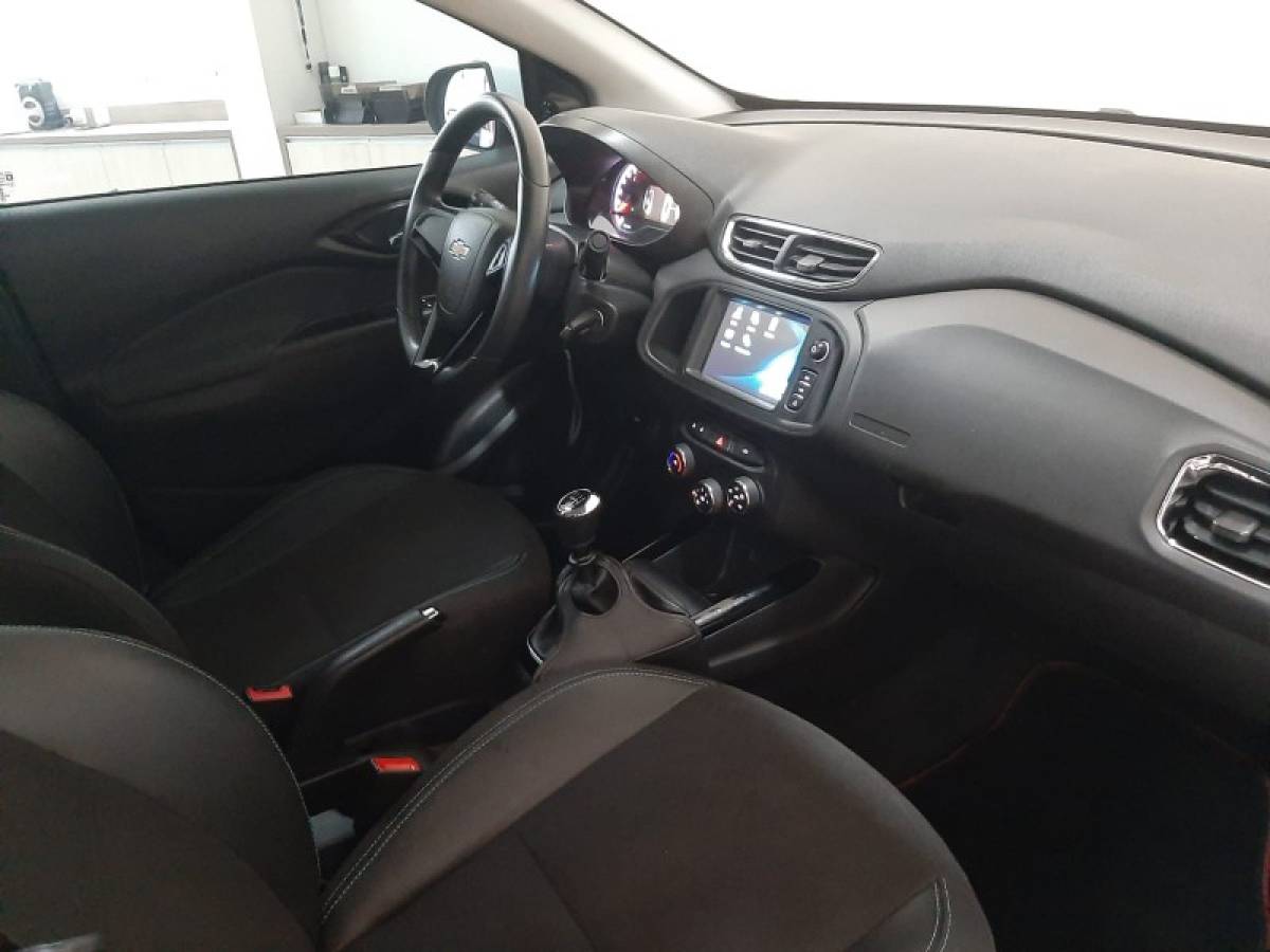 CHEVROLET - PRISMA - 2018/2019 - Branca - R$ 63.900,00