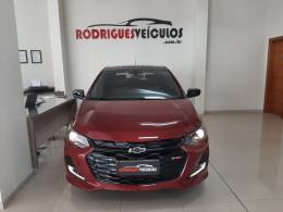 CHEVROLET - ONIX - 2021/2022 - Vermelha - R$ 77.900,00