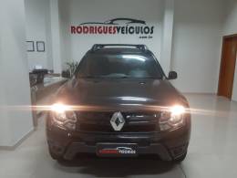 RENAULT - DUSTER - 2015/2016 - Preta - R$ 58.900,00