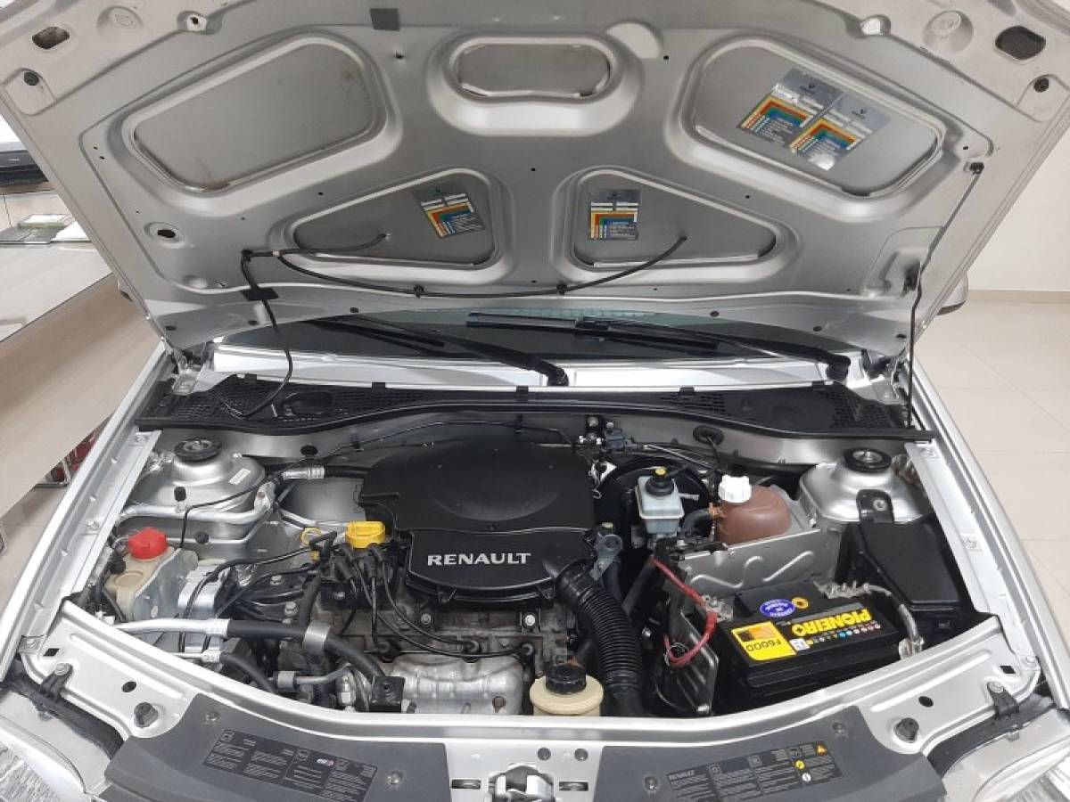 RENAULT - LOGAN - 2011/2011 - Prata - R$ 26.900,00