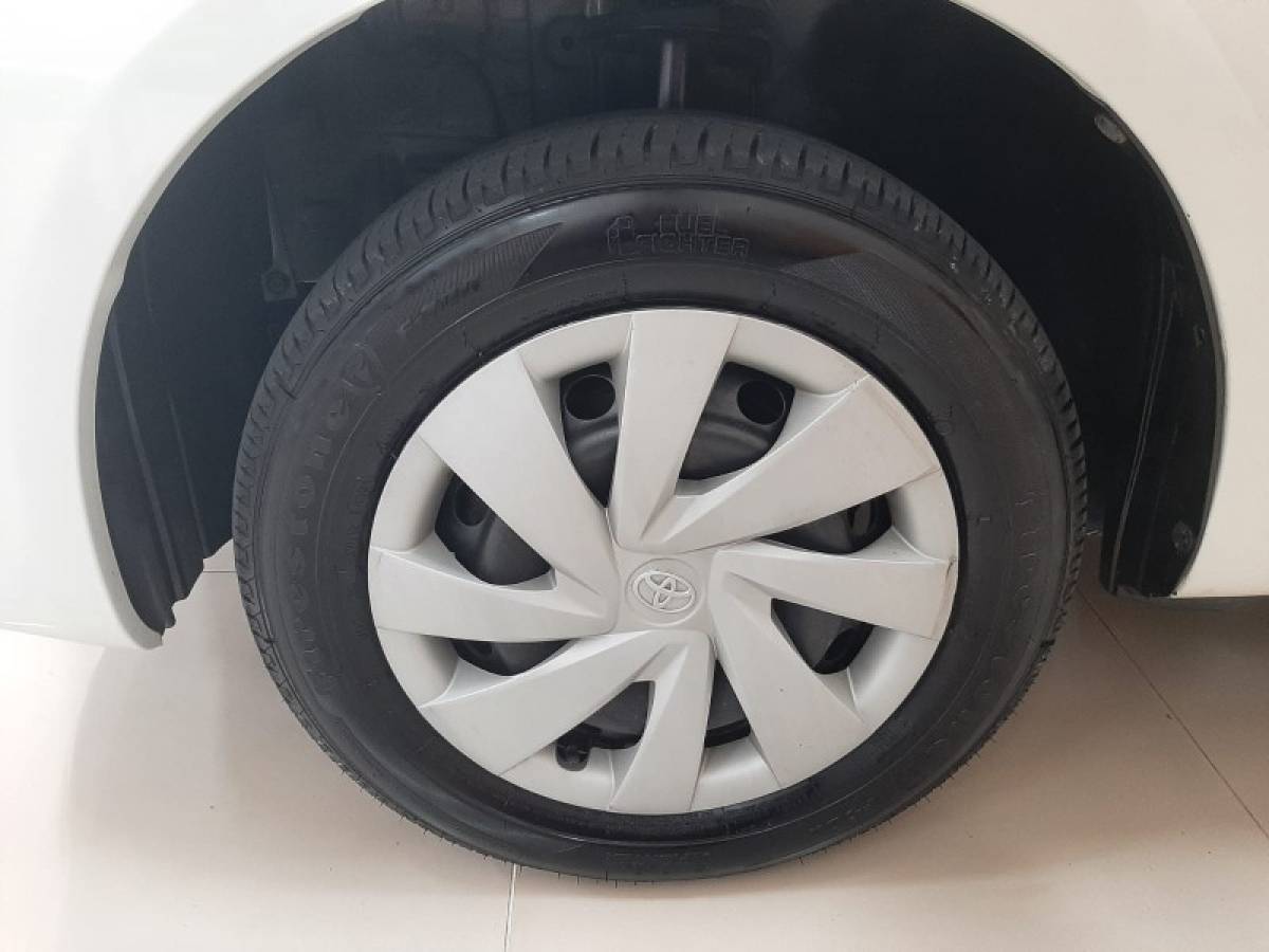 TOYOTA - ETIOS - 2016/2017 - Branca - R$ 59.900,00