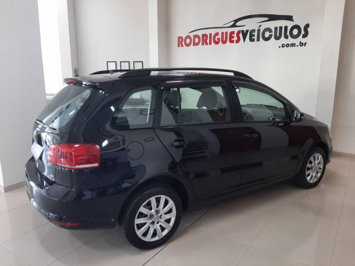 VOLKSWAGEN - SPACEFOX - 2017/2018 - Preta - R$ 56.900,00