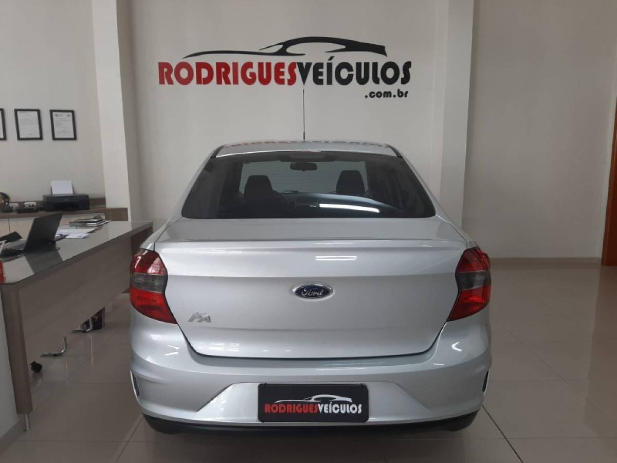 FORD - KA + - 2020/2021 - Prata - R$ 54.900,00