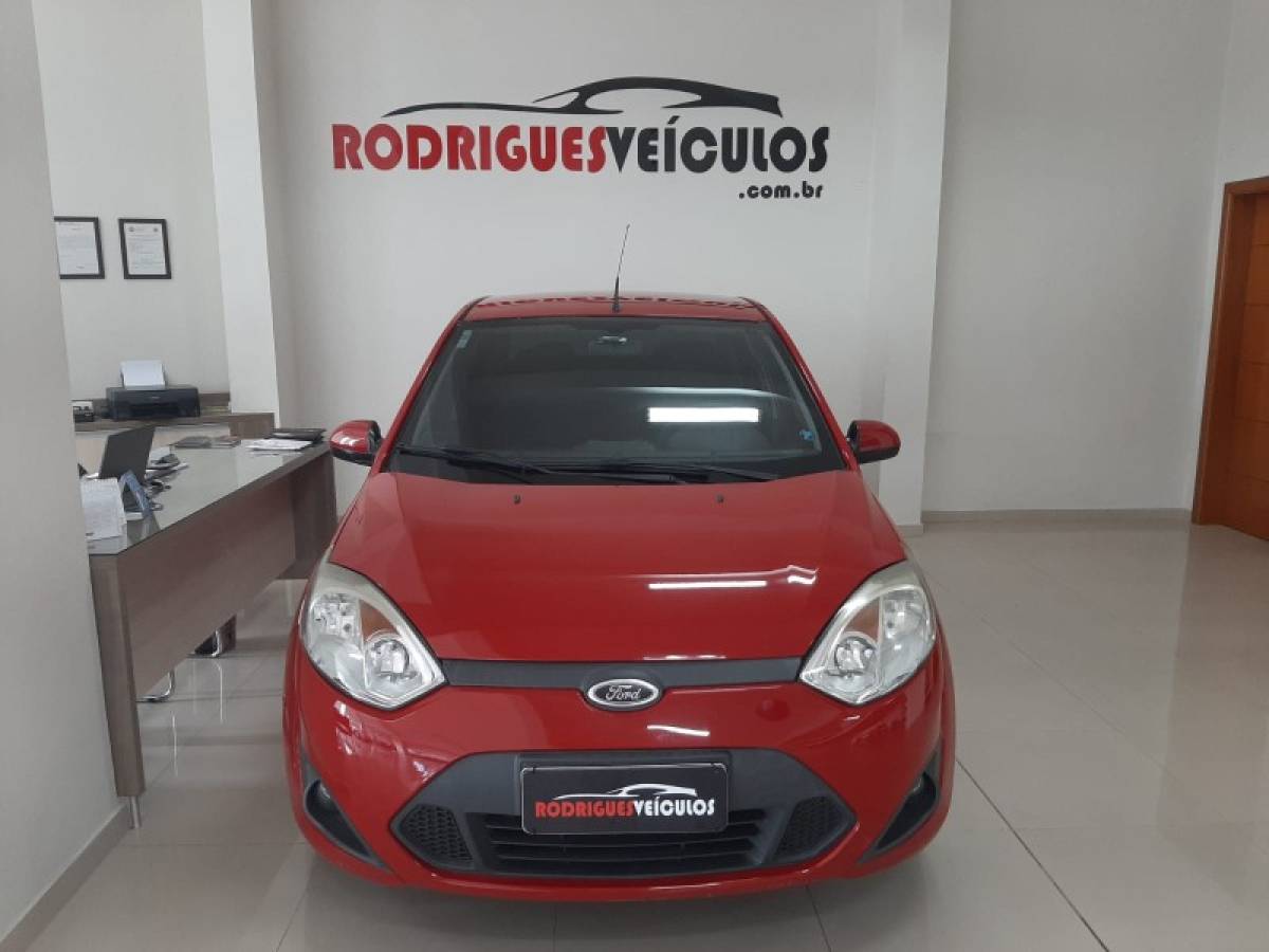 FORD - FIESTA - 2012/2012 - Vermelha - R$ 32.900,00