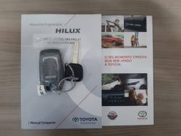 TOYOTA - HILUX - 2022/2022 - Branca - R$ 259.000,00