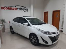 TOYOTA - YARIS - 2018/2019 - Branca - R$ 82.900,00
