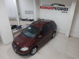 VOLKSWAGEN - SPACEFOX - 2007/2008 - Vermelha - R$ 29.900,00
