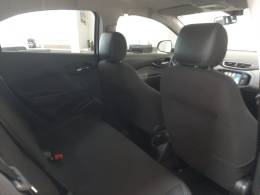 CHEVROLET - ONIX - 2018/2019 - Branca - R$ 62.900,00