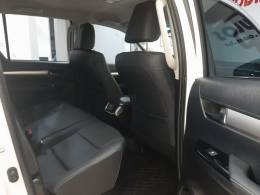 TOYOTA - HILUX - 2022/2022 - Branca - R$ 259.000,00