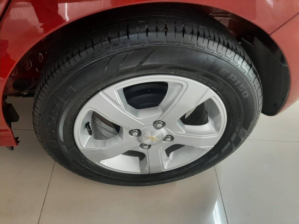 CHEVROLET - ONIX - 2019/2019 - Vermelha - R$ 65.900,00