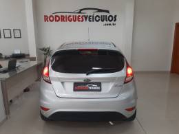 FORD - FIESTA - 2017/2017 - Prata - R$ 54.900,00