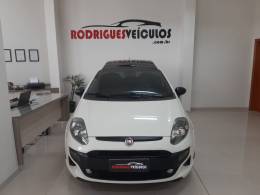 FIAT - PUNTO - 2014/2015 - Branca - R$ 54.900,00