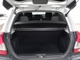 TOYOTA - ETIOS CROSS - 2015/2016 - Prata - R$ 54.900,00
