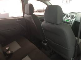 FORD - FIESTA - 2012/2012 - Vermelha - R$ 32.900,00