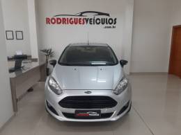 FORD - FIESTA - 2017/2017 - Prata - R$ 54.900,00