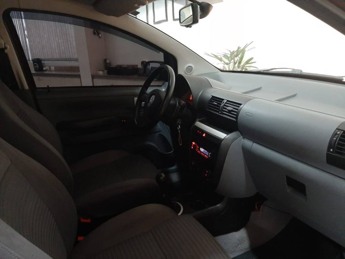 VOLKSWAGEN - SPACEFOX - 2007/2008 - Vermelha - R$ 29.900,00