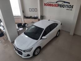 CHEVROLET - ONIX - 2022/2023 - Branca - R$ 88.900,00